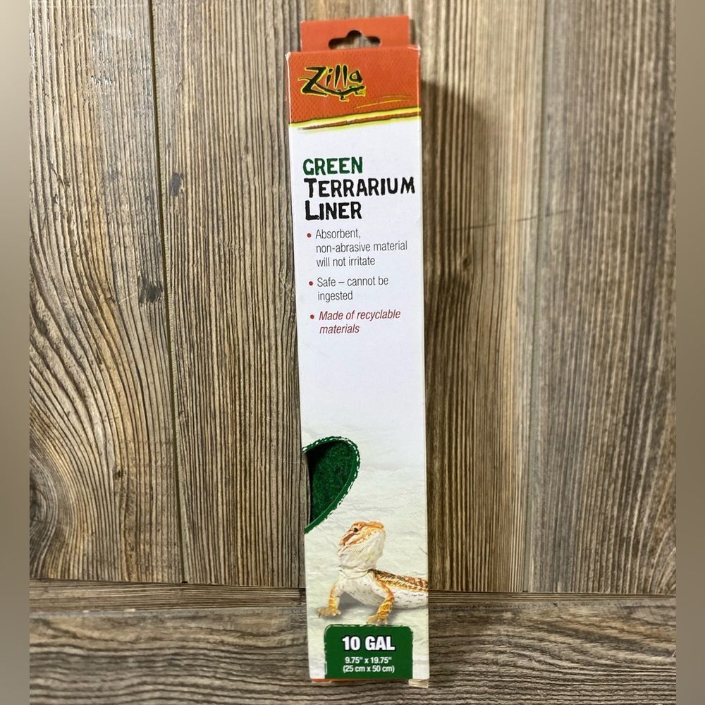 NEW- Reptile, Zilla Green Terrarium Liner (10 Gallon Tanks - (9.75"L x 19.75"W)